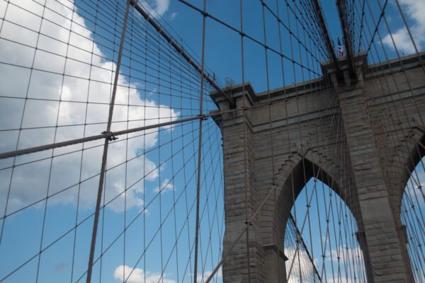 BROOKLYN BRIDGE: Geometry of the Horizon